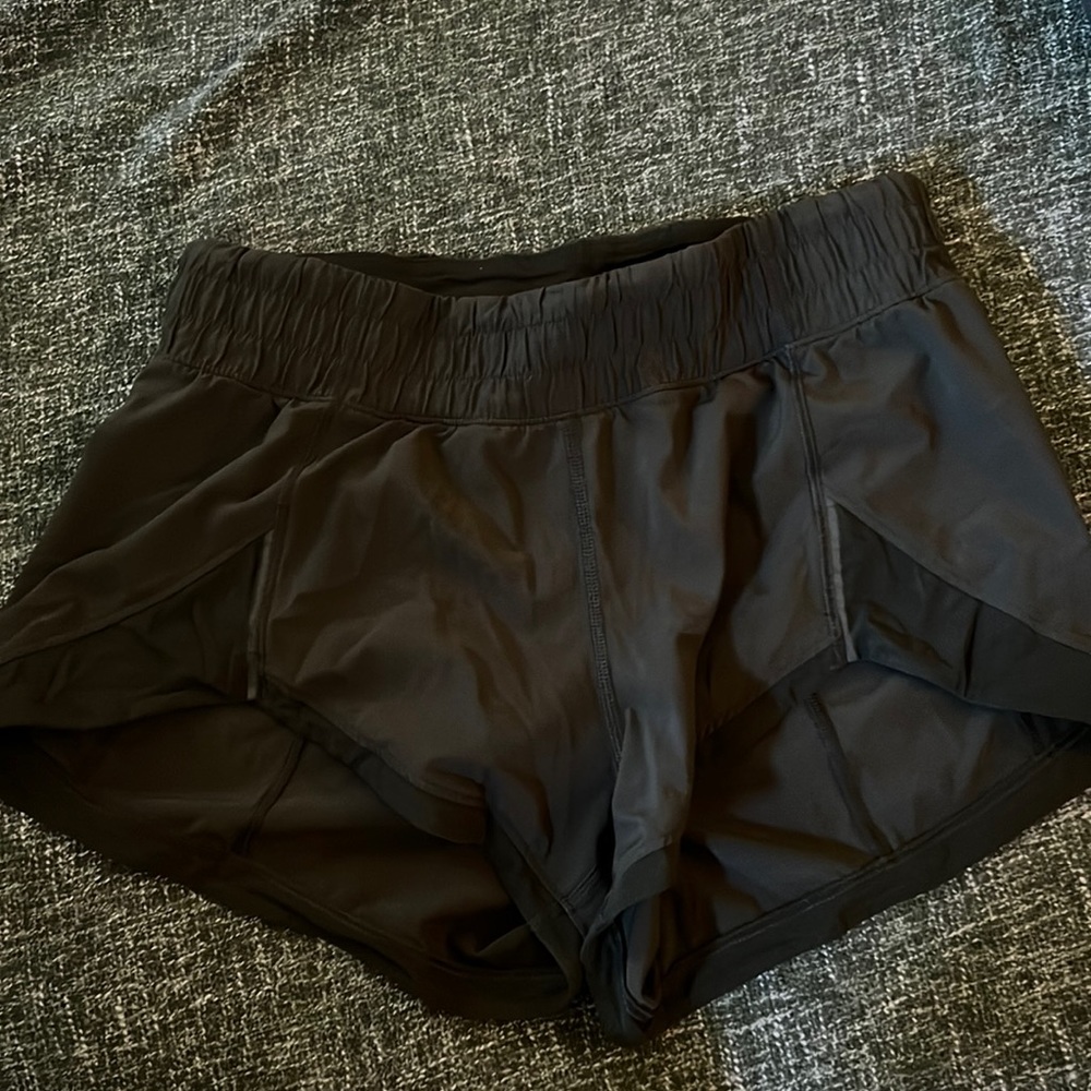 Lululemon size 04 running shorts